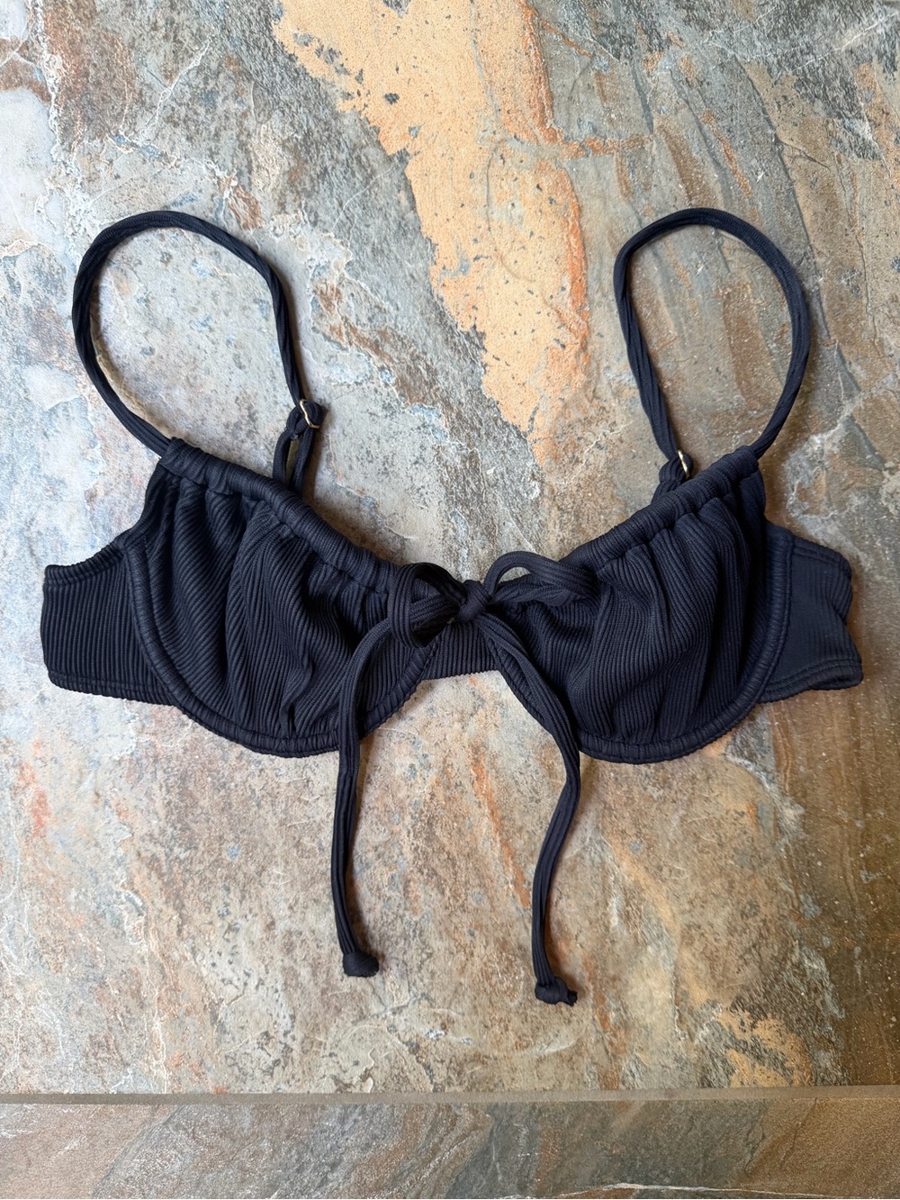 Kulani Kinis Black Ribbed Underwire Bikini Top Ruched Center Tie Medium M
